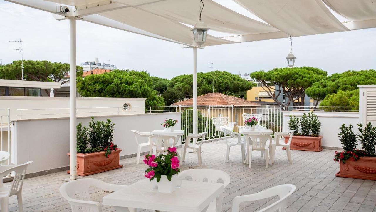 Beyou Hotel Villa Rosa Riccione Extérieur photo